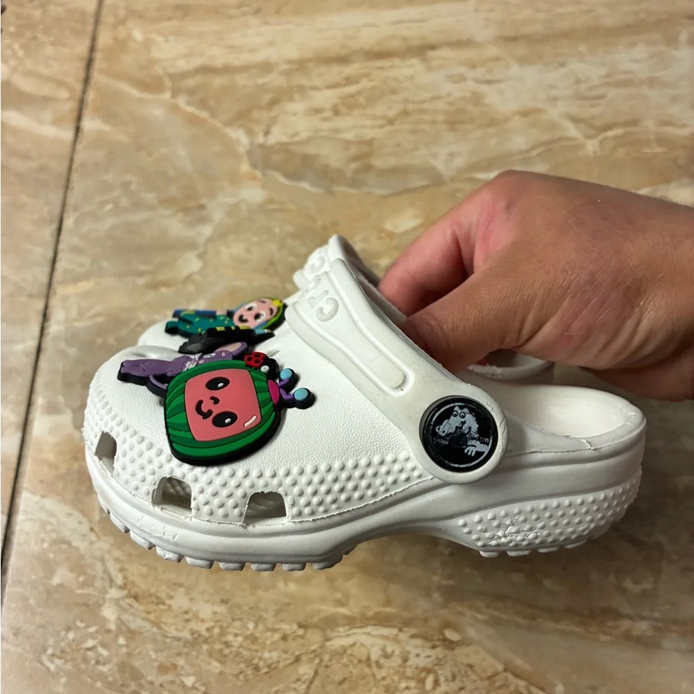 Toddler size 5 CROCS Clogs White Sandals with Cocomelon Charms